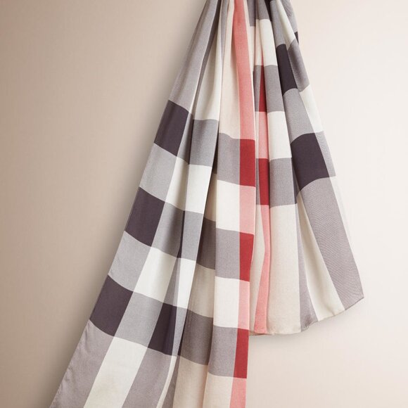 New Burberry Check Print Ivory Silk Satin Scarf - Picture 7 of 15